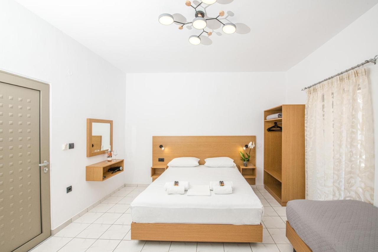 Smaroula Hotel Elafonisi Bagian luar foto