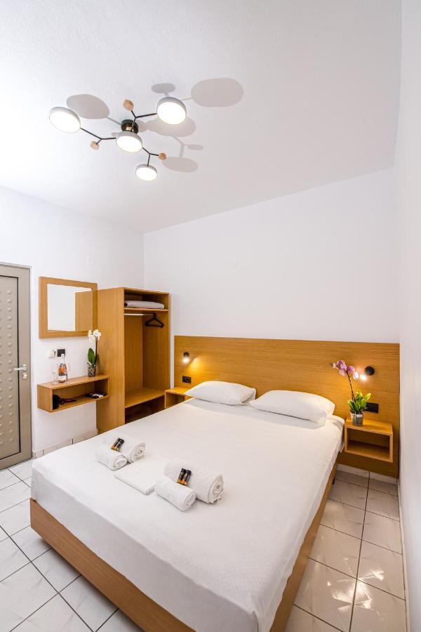 Smaroula Hotel Elafonisi Bagian luar foto