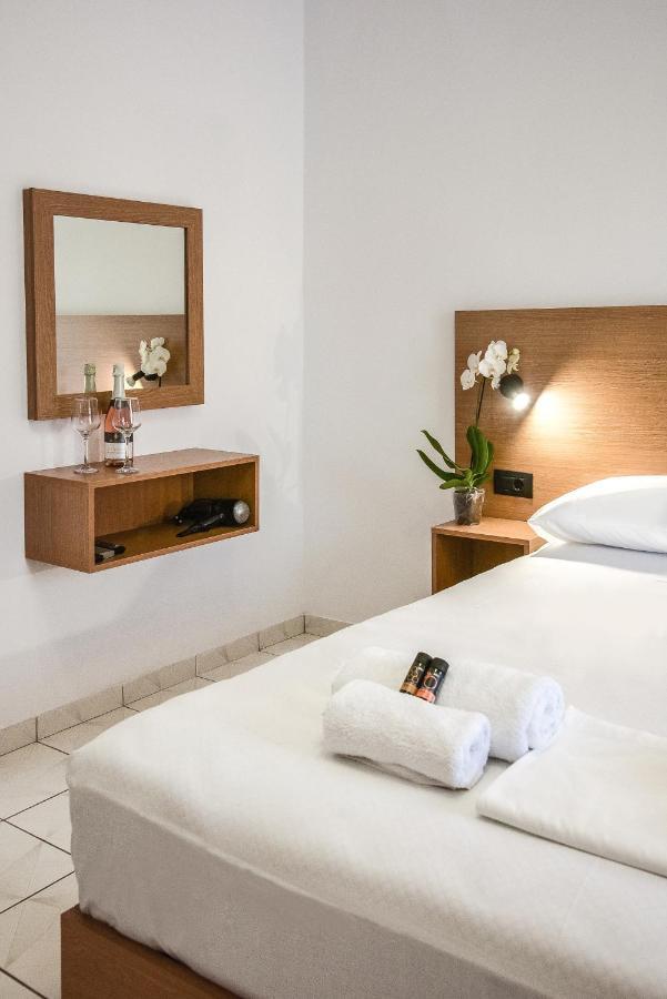 Smaroula Hotel Elafonisi Bagian luar foto